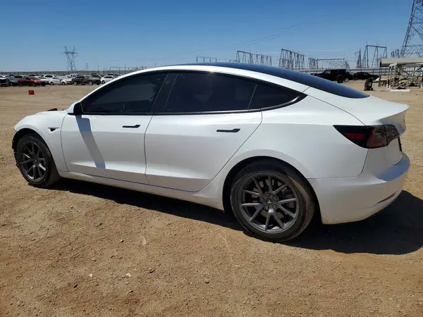 5YJ3E1EA2PF688939 2023 TESLA MODEL 3 - Image 2