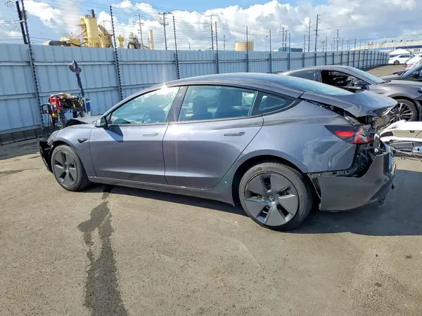5YJ3E1EA2PF689539 2023 TESLA MODEL 3 - Image 2