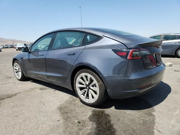 5YJ3E1EA2PF692859 2023 TESLA MODEL 3 - Image 2