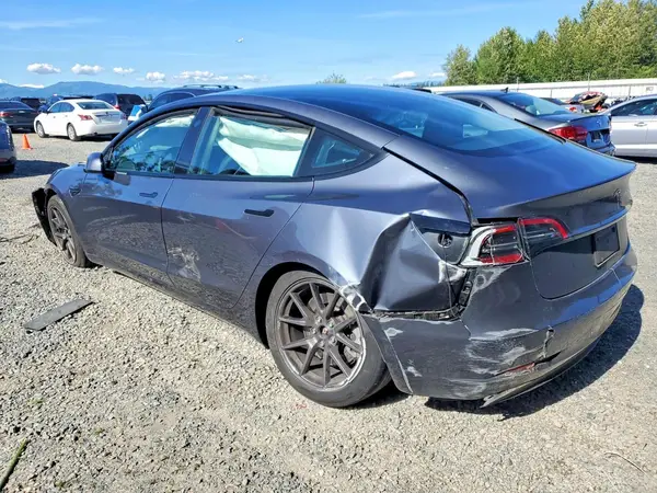 5YJ3E1EA2PF694353 2023 TESLA MODEL 3 - Image 2