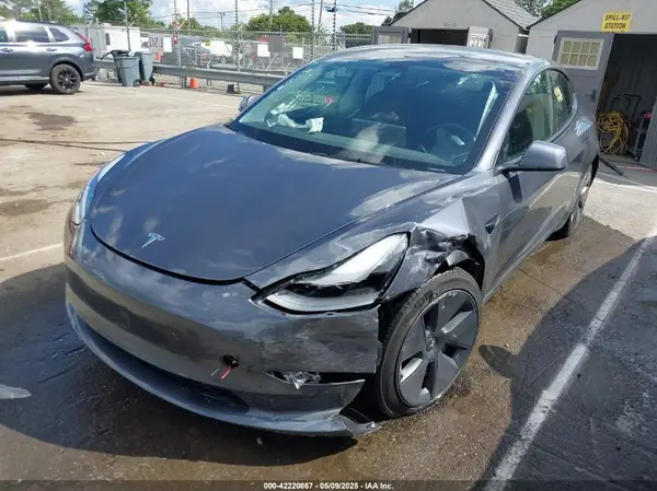5YJ3E1EA2PF694756 2023 TESLA MODEL 3 - Image 2