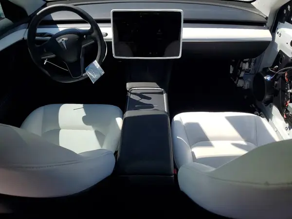 5YJ3E1EA2PF696748 2023 TESLA MODEL 3 - Image 8