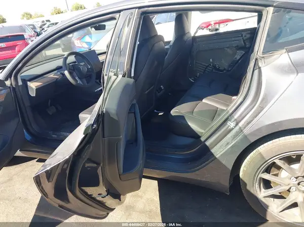 5YJ3E1EA2PF697642 2023 TESLA MODEL 3 - Image 8