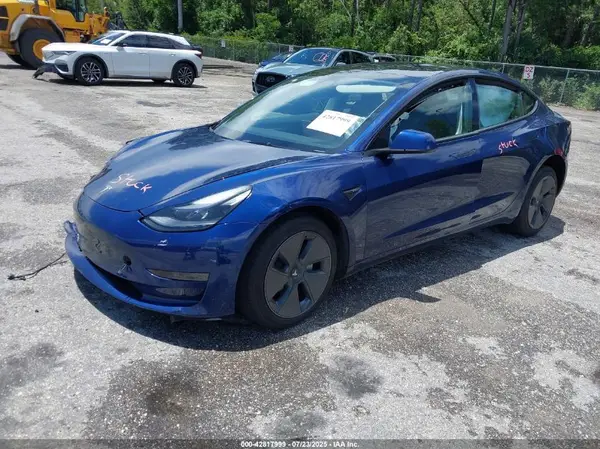 5YJ3E1EA2PF697902 2023 TESLA MODEL 3 - Image 2