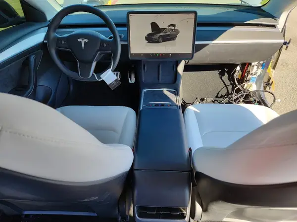 5YJ3E1EA2PF698581 2023 TESLA MODEL 3 - Image 8