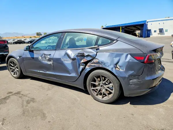 5YJ3E1EA2PF700345 2023 TESLA MODEL 3 - Image 2