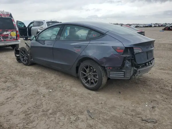 5YJ3E1EA2PF701205 2023 TESLA MODEL 3 - Image 2