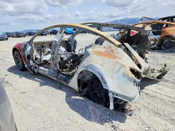 5YJ3E1EA2PF703973 2023 TESLA MODEL 3 - Image 2