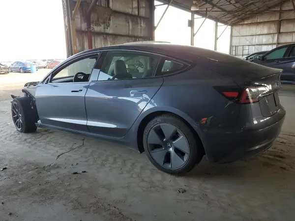 5YJ3E1EA2PF708185 2023 TESLA MODEL 3 - Image 2