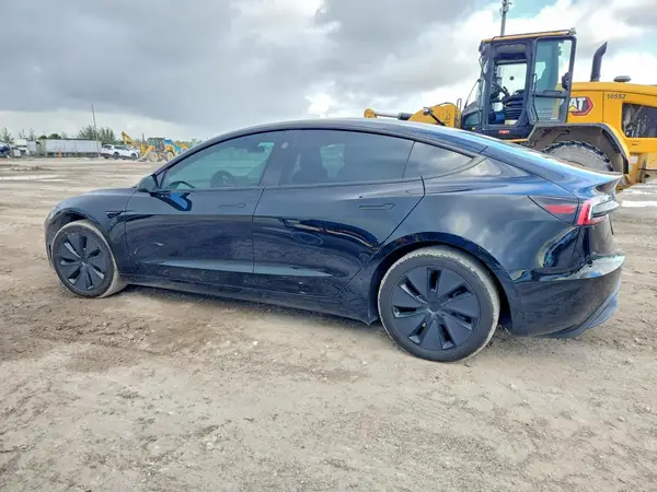 5YJ3E1EA2RF721179 2024 TESLA MODEL 3 - Image 2
