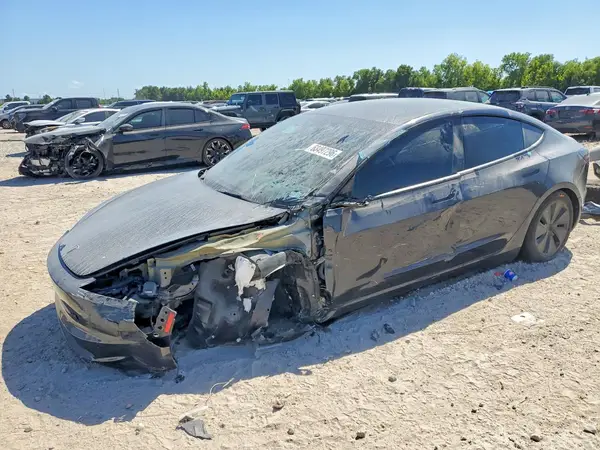 5YJ3E1EA2RF722610 2024 TESLA MODEL 3 - Image 1