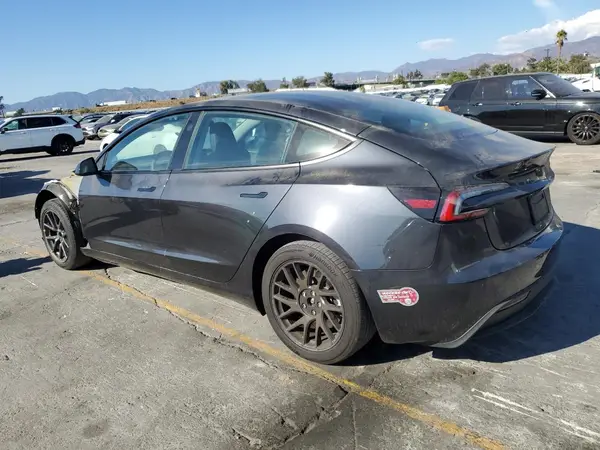 5YJ3E1EA2RF722848 2024 TESLA MODEL 3 - Image 2