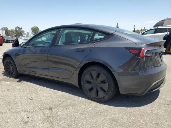 5YJ3E1EA2RF727628 2024 TESLA MODEL 3 - Image 2