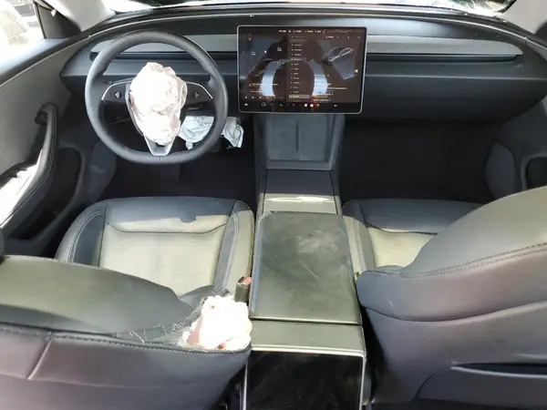 5YJ3E1EA2RF727628 2024 TESLA MODEL 3 - Image 8