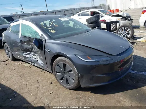 5YJ3E1EA2RF728200 2024 TESLA MODEL 3 - Image 1