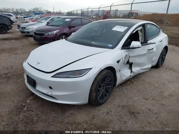 5YJ3E1EA2RF729704 2024 TESLA MODEL 3 - Image 2