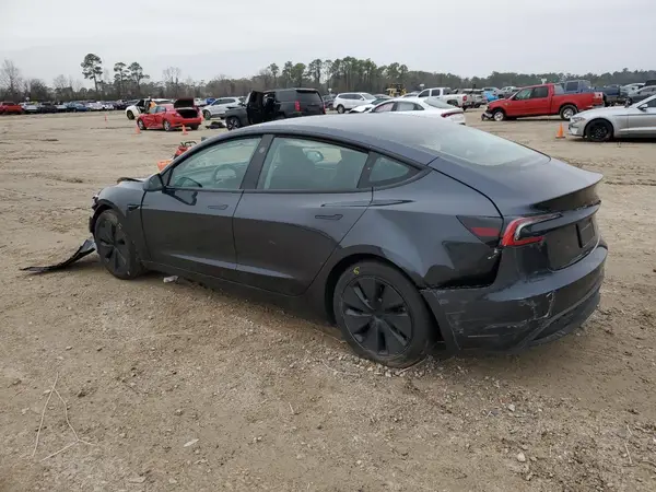 5YJ3E1EA2RF730108 2024 TESLA MODEL 3 - Image 2