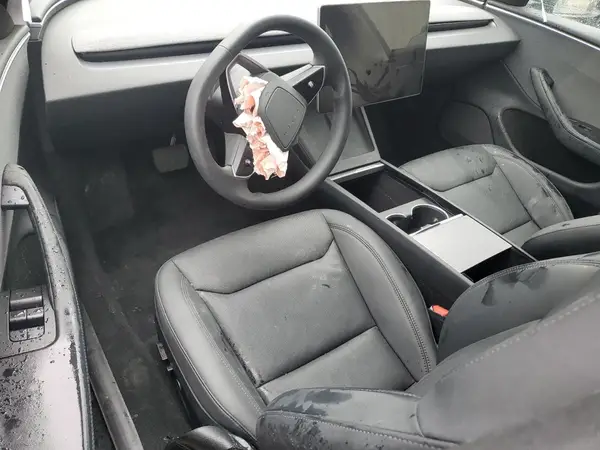 5YJ3E1EA2RF731646 2024 TESLA MODEL 3 - Image 8