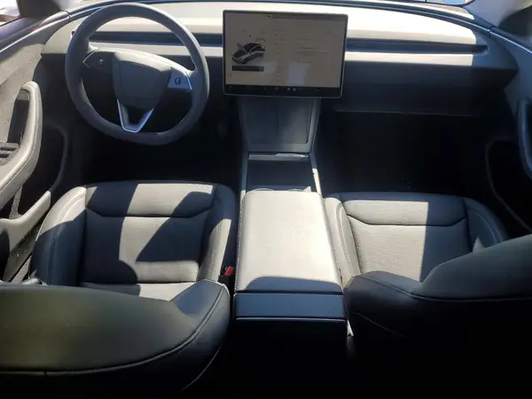 5YJ3E1EA2RF733753 2024 TESLA MODEL 3 - Image 8