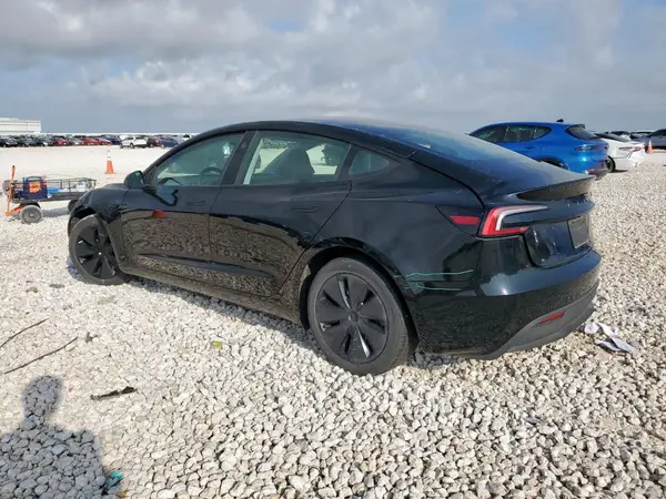 5YJ3E1EA2RF738872 2024 TESLA MODEL 3 - Image 2