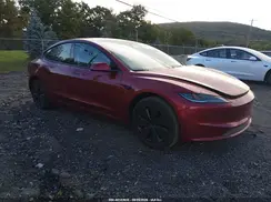5YJ3E1EA2RF739584 2024 TESLA MODEL 3