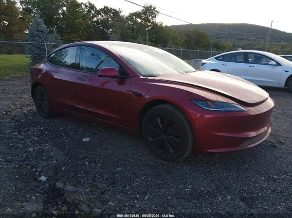 5YJ3E1EA2RF739584 2024 TESLA MODEL 3 - Image 1
