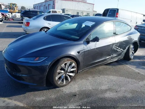 5YJ3E1EA2RF742887 2024 TESLA MODEL 3 - Image 2