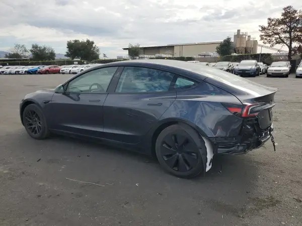 5YJ3E1EA2RF742923 2024 TESLA MODEL 3 - Image 2