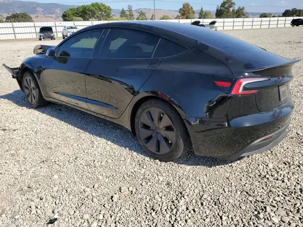 5YJ3E1EA2RF743585 2024 TESLA MODEL 3 - Image 2