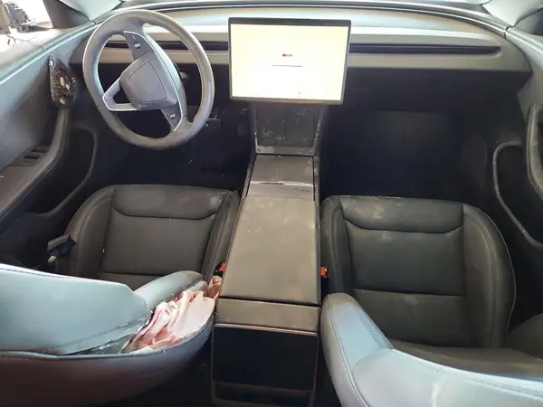 5YJ3E1EA2RF744154 2024 TESLA MODEL 3 - Image 8