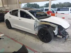 5YJ3E1EA2RF747331 2024 TESLA MODEL 3