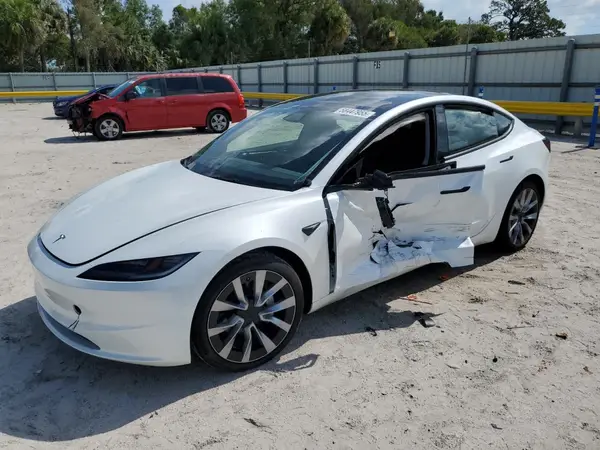 5YJ3E1EA2RF748978 2024 TESLA MODEL 3 - Image 1