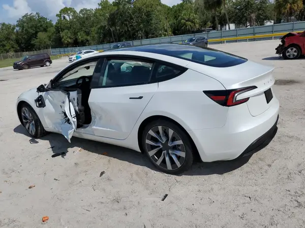 5YJ3E1EA2RF748978 2024 TESLA MODEL 3 - Image 2