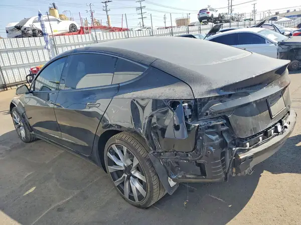 5YJ3E1EA2RF752125 2024 TESLA MODEL 3 - Image 2