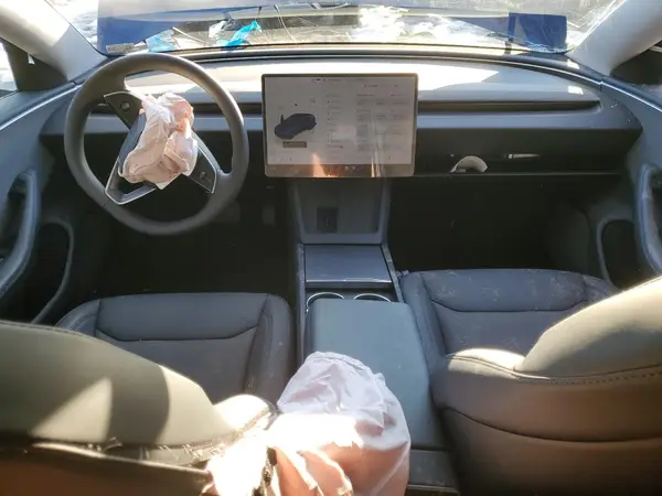 5YJ3E1EA2RF765747 2024 TESLA MODEL 3 - Image 8