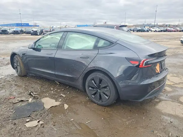 5YJ3E1EA2RF765800 2024 TESLA MODEL 3 - Image 2