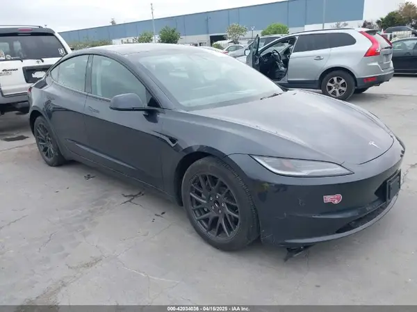 5YJ3E1EA2RF784394 2024 TESLA MODEL 3 - Image 1