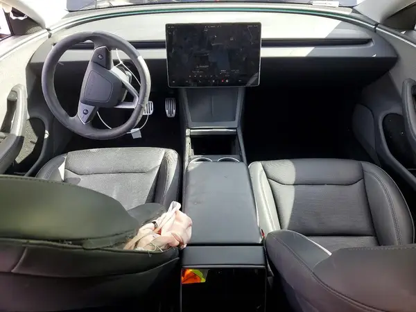 5YJ3E1EA2RF785027 2024 TESLA MODEL 3 - Image 8