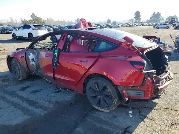 5YJ3E1EA2RF800870 2024 TESLA MODEL 3 - Image 2
