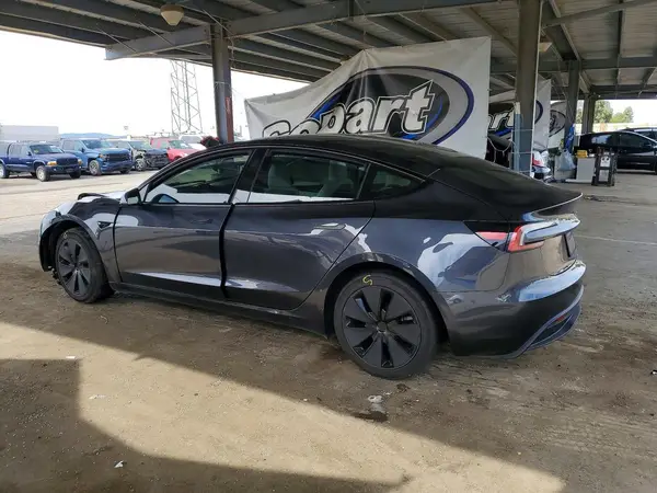 5YJ3E1EA2RF801582 2024 TESLA MODEL 3 - Image 2