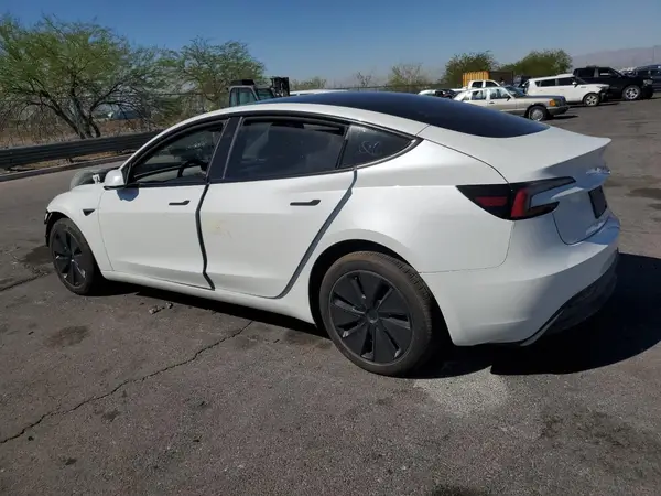 5YJ3E1EA2RF821959 2024 TESLA MODEL 3 - Image 2