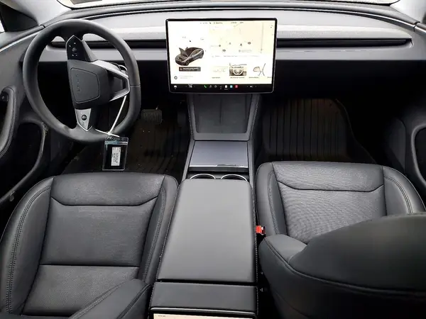 5YJ3E1EA2RF824084 2024 TESLA MODEL 3 - Image 8