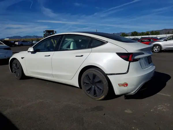 5YJ3E1EA2RF828801 2024 TESLA MODEL 3 - Image 2