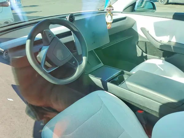 5YJ3E1EA2RF828801 2024 TESLA MODEL 3 - Image 8
