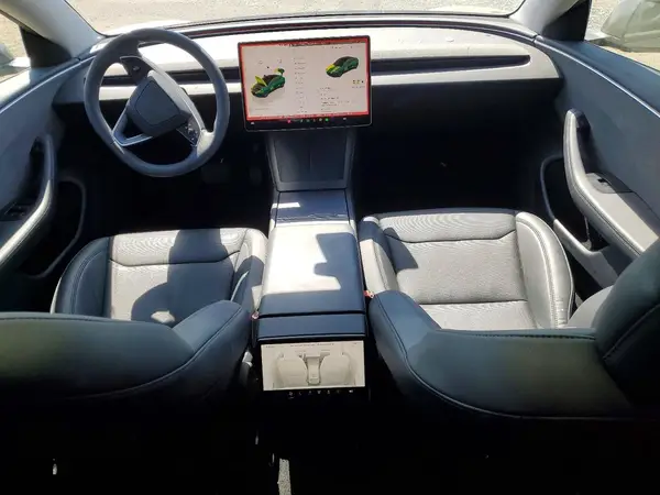 5YJ3E1EA2RF833688 2024 TESLA MODEL 3 - Image 8