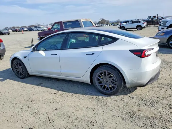 5YJ3E1EA2RF834064 2024 TESLA MODEL 3 - Image 2
