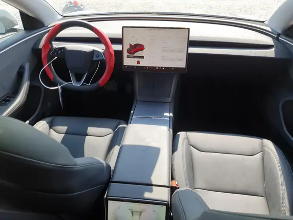 5YJ3E1EA2RF847557 2024 TESLA MODEL 3 - Image 8