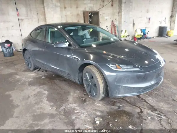 5YJ3E1EA2RF847591 2024 TESLA MODEL 3 - Image 1