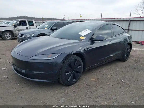 5YJ3E1EA2RF847638 2024 TESLA MODEL 3 - Image 2