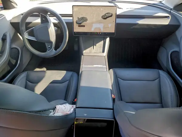 5YJ3E1EA2RF848921 2024 TESLA MODEL 3 - Image 8